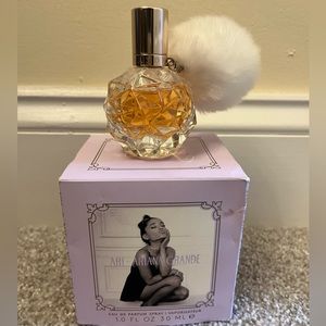 Ariana Grande Ari Parfume